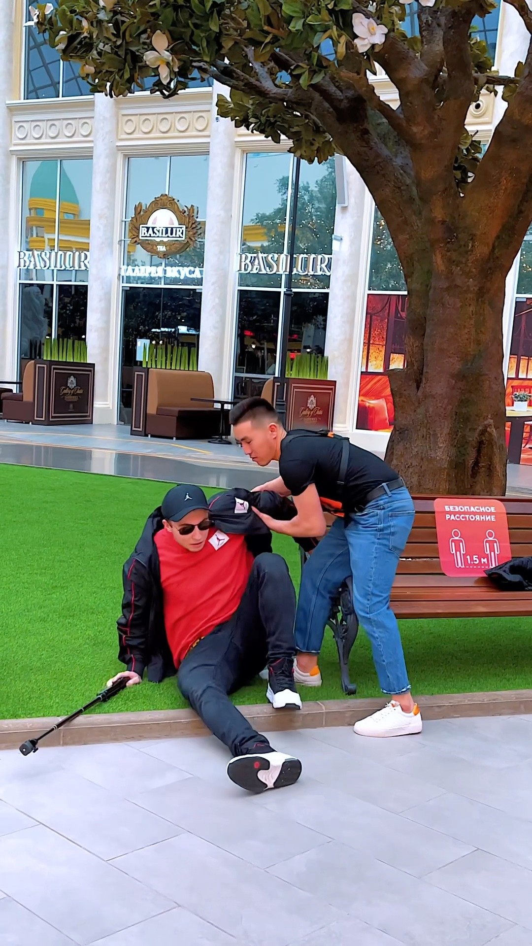 Pretended to Be a Blind Man: Unexpected Reactions? #kiryakolesnikov #prank #socialexperiment