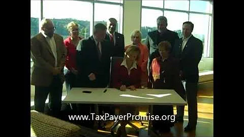 Sherry Hodges Signs The Promise to California Taxp...