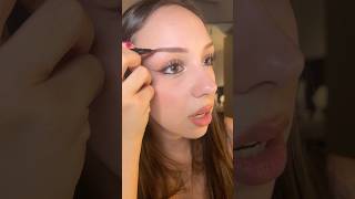 Hızlıca makyaj tazeleyelimm 💕 #makyaj #makyajvideoları #benimlehazırlan *reklam