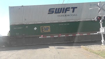 3 BNSF Engines Power NS 22K Train