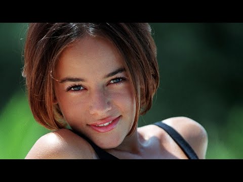 Video: The most beautiful French models