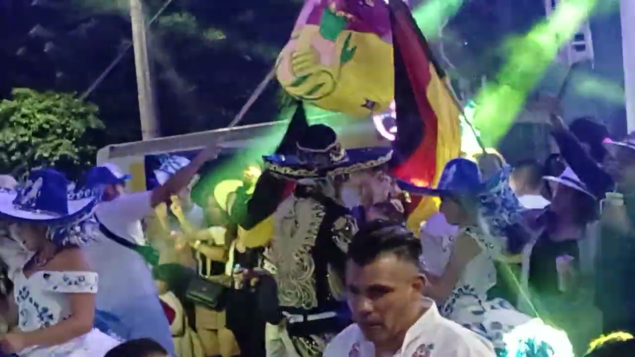 Cierre de carnaval en la gran 
