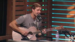 Walker Hayes Performs "90's Country" Acoustic - Ty, Kelly & Chuck
