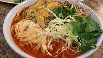 How To Make Red Curry Noodle Soup With Coconut Milk🥛Qhia Ua Qhaub Poob Kua Liab Maj Phaub Qab Heev