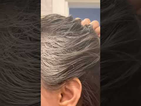Video: Saçların Bir Gecede Yağlanması Nasıl Önlenir: 10 Adım