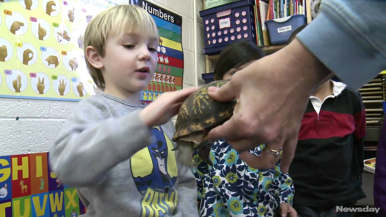 Students get hands-on nature lesson