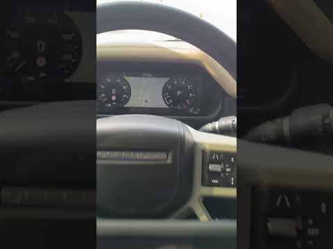 سياره ديفندر 2021 البطاريه فضيت من العميل وعملت مشاكل كتيره وقفت منه في الطريق بسبب بسيط جدا