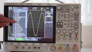 Displaying 60 Hz Utility Voltage in a Keysight MSO X 4054A Oscilloscope