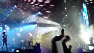 Robbie Williams - Rock DJ (Live in Zagreb)