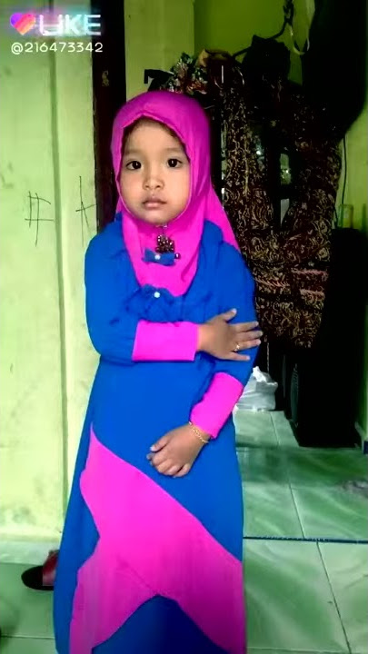 Putri nia ramadani