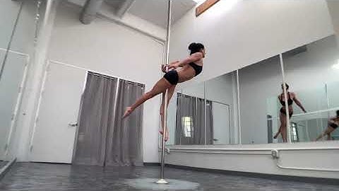How to do a Titanic on the Pole Tutorial - Pole Dancing Tutorials by @Elizabeth_bfit