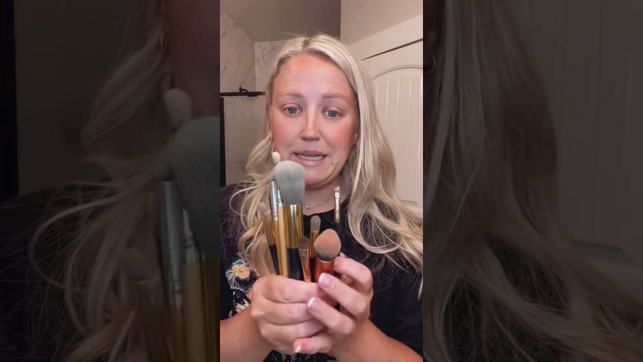 Unbelievable $13 makeup brush set! 