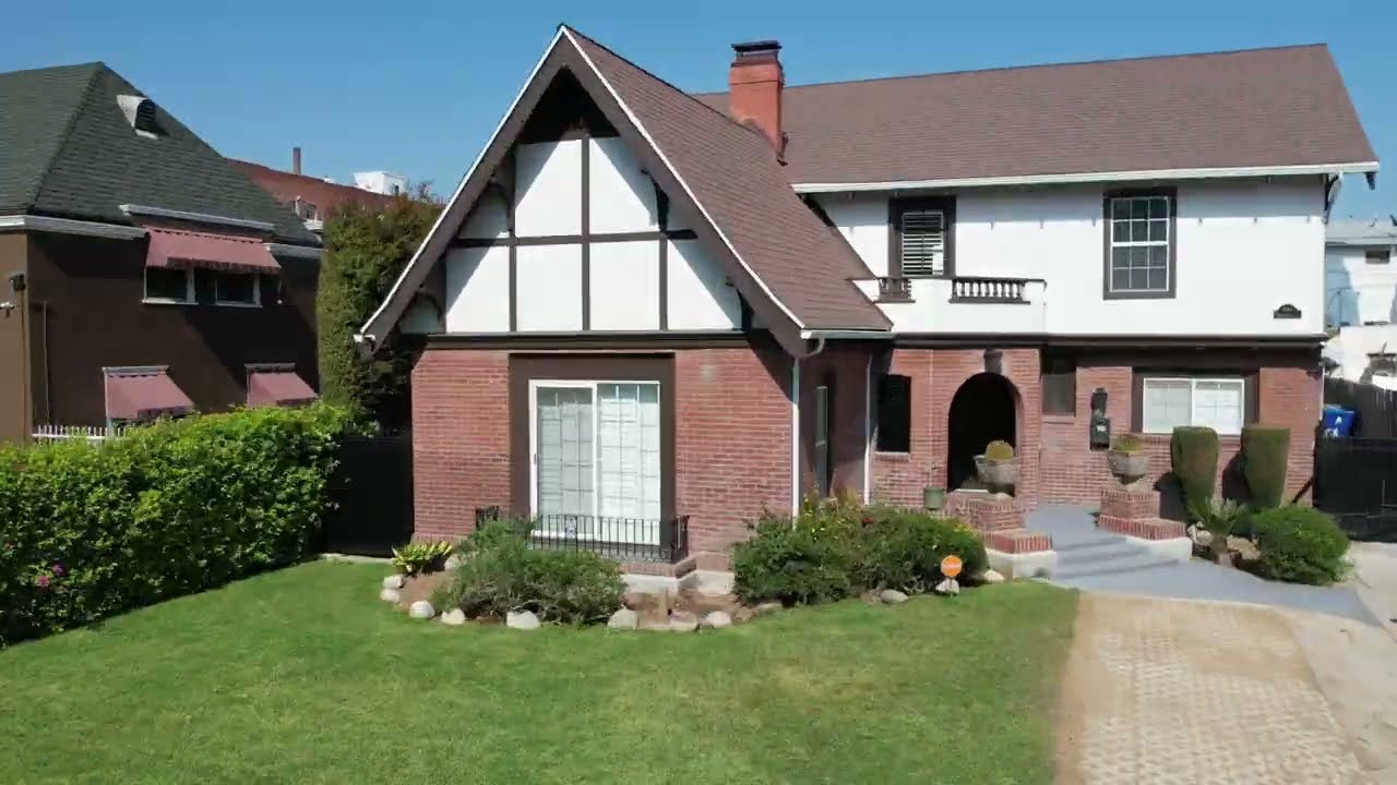 858 Westchester Pl, Los Angeles, CA 90005