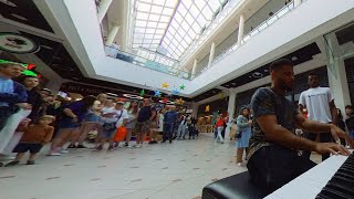 Street piano performance causes standstill in shopping center | Ice Skaters, R.S.I  Karim Kamar