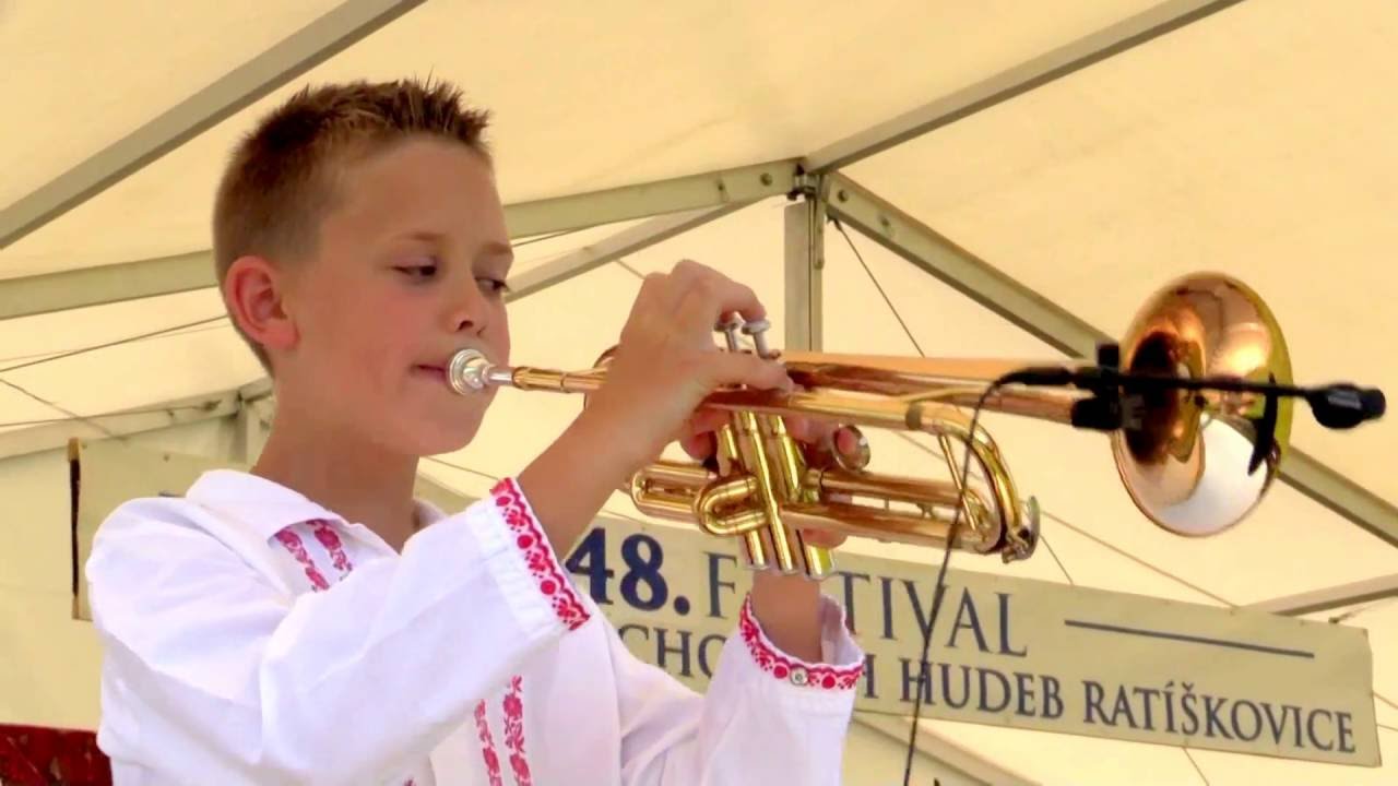 RATÍŠKOVICE - Dechová hudba STŘÍBRŇANKA ze Stříbrnic a její talentovaný šohajek MATYÁŠ ONDRŮŠEK