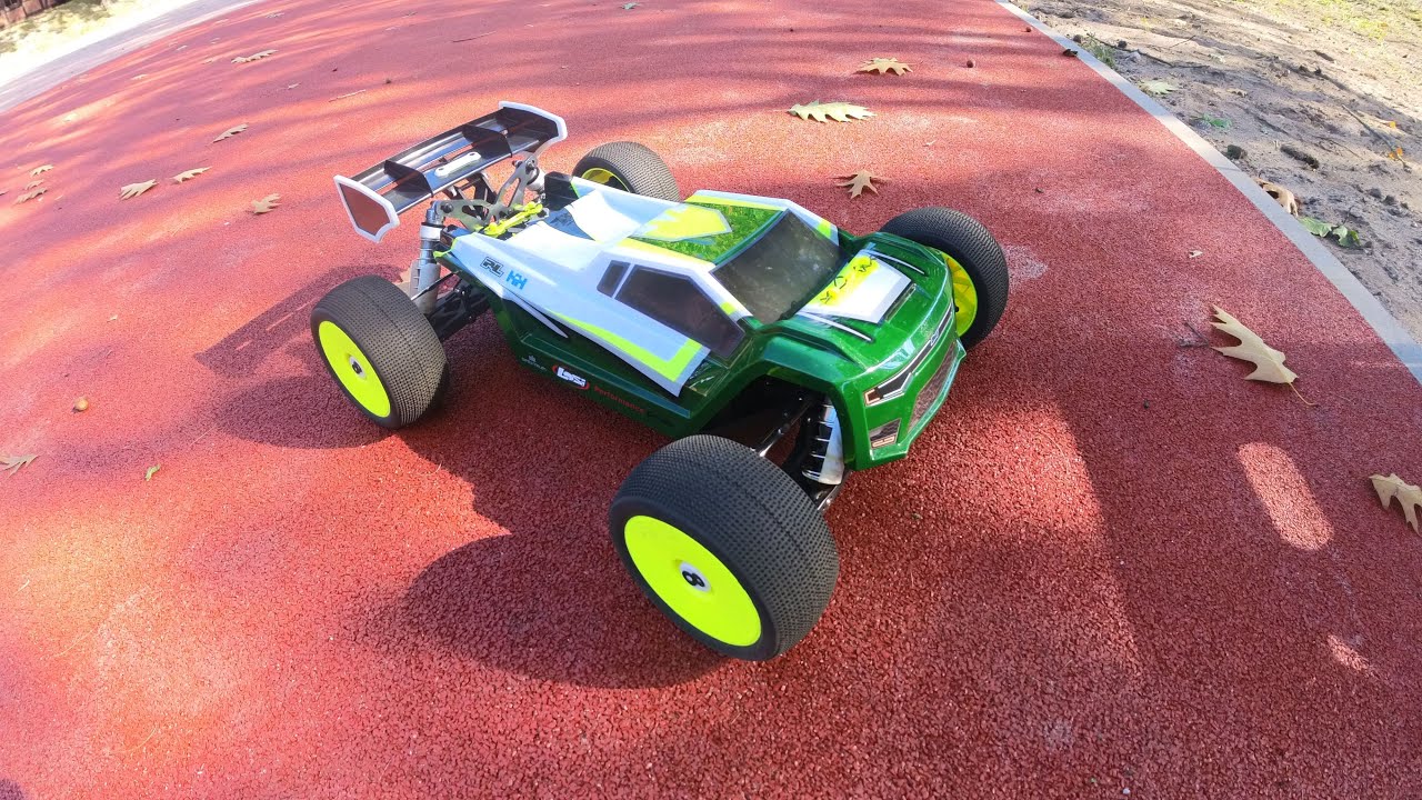 Losi 8eight Mal ne runde Gummi auf Gummi gefahren