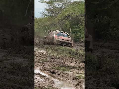 Look at the rear wheel 🤯