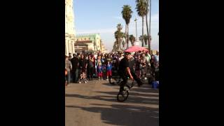 BMX bike tricks on The Venice Boardwalk screenshot 4