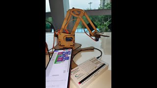 Graphical Programming with SEELab 3 and Blockly