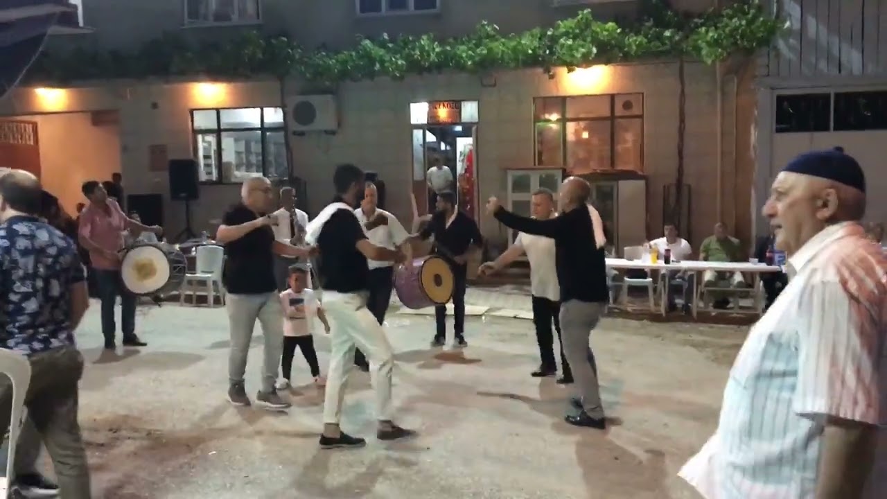 Bursa Yenişehir Çiçeközü köyü karışık oyun havaları..