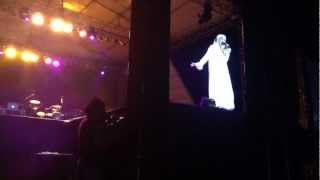 Liza Aulia 'Kutidhieng' at Maher Zain Live Concert Aceh