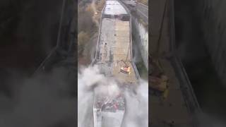 क्रेन को चलाना मतलब जान का जोखिम । bridge demolition by crane