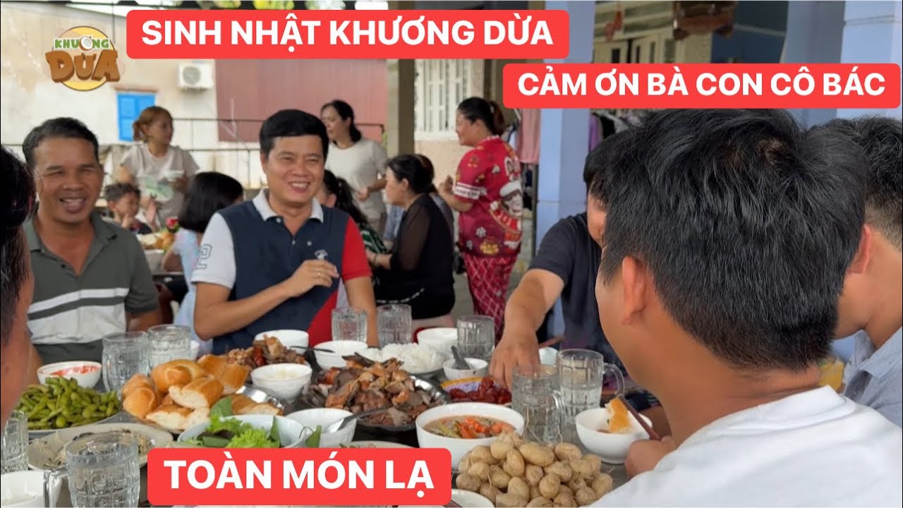 Khương Dừa hạnh phúc cùng nội ngoại, xóm trọ dùng bữa cơm mừng sinh nhật