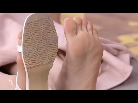 Chinese feet,足の裏,中国脚,cutetoes,足控,cutefeet,恋足,발바닥 ,맨발,solesfeetprettyfeetgang,,脚趾,footmodels,玉足