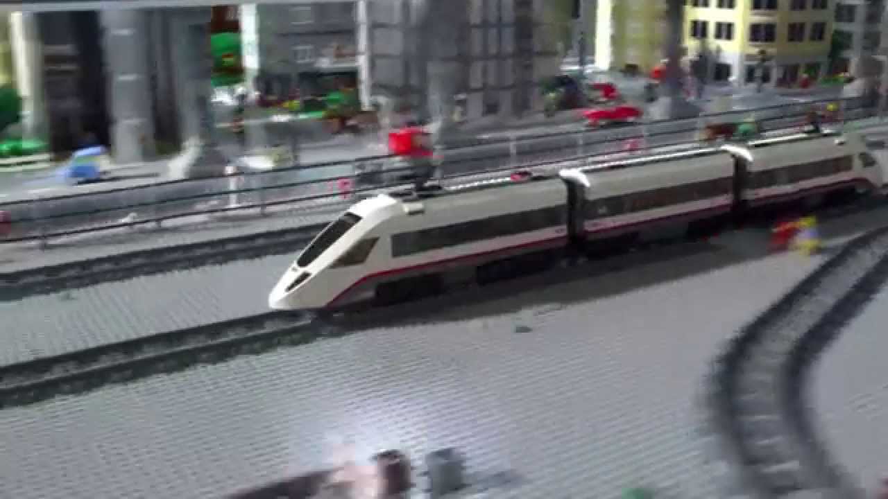 Treno merci e treno passeggeri di LEGO® CITY 