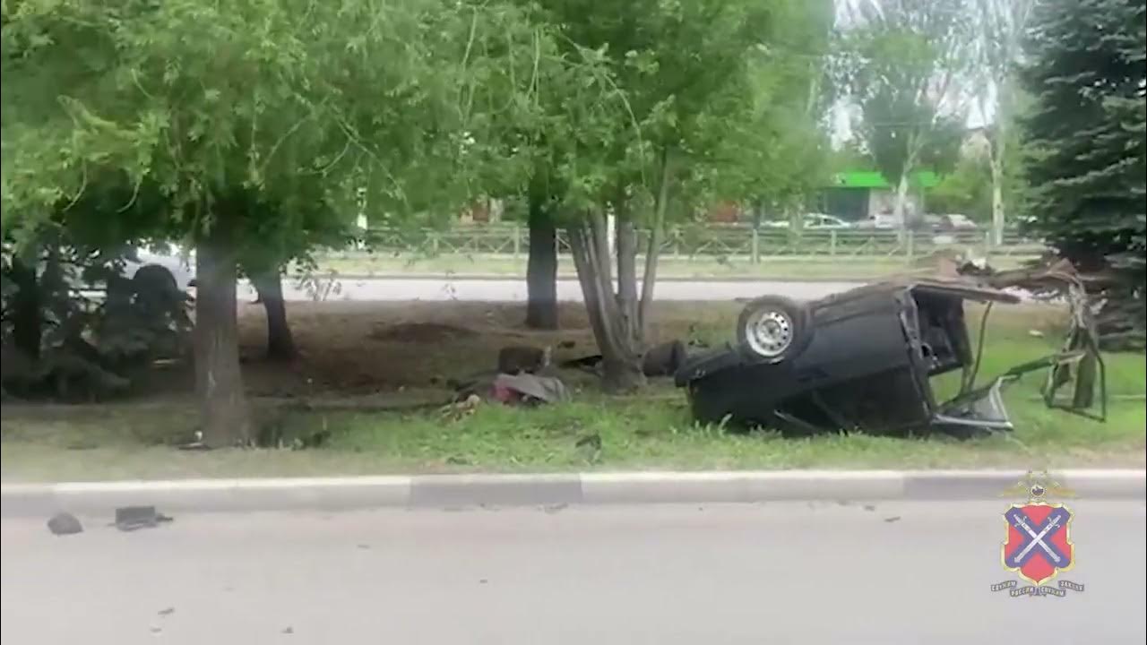 дтп город волжский. фото аварий автомобилей. дтп город волжский. авария на карбышева волжский. происшествия в городе волжский.