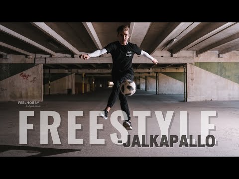 Video: Kuinka Oppia Jalkapallon Freestyle