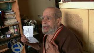 Elderly man robbed by man with box cutter in East Village elevator