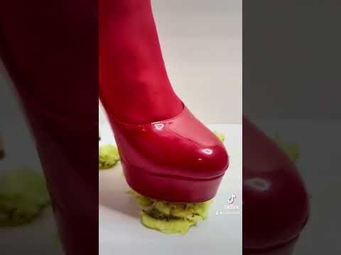 Kiwi #crush #crushing #flattened #highheels #heels #heelscrushing #footasmr #heelsasmr #asmr