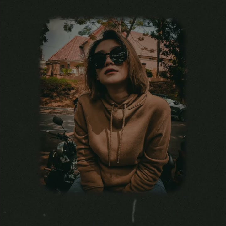 story' wa Adella Wulandari