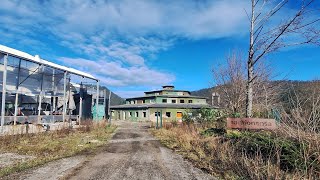 Sonríonansa, piscifactoría abandonada en Pesués (Cantabria)
