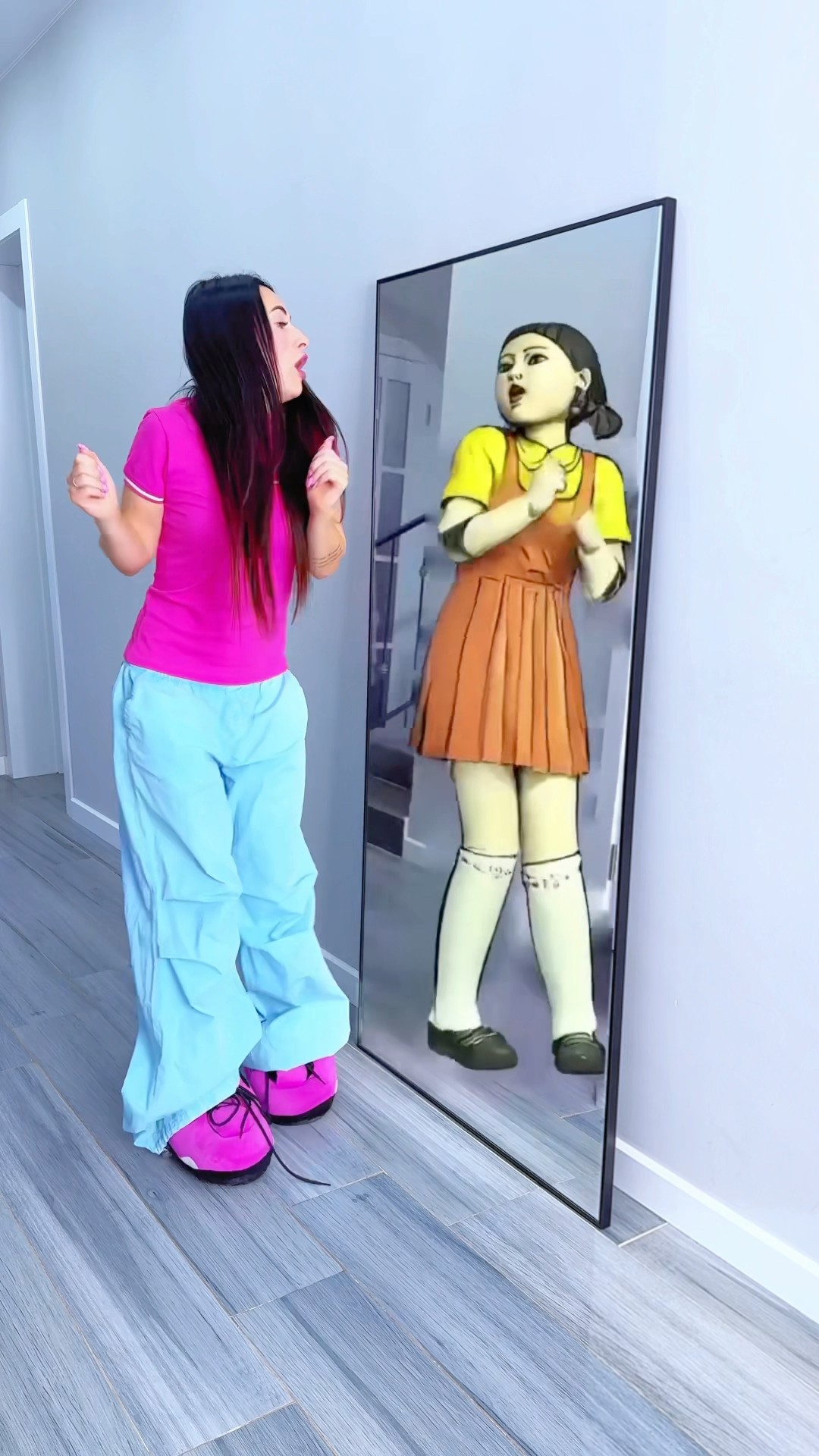 What’s Wrong With My Dame Tu Cosita Mirror?) #katebrush #shorts #viral #dametucosita