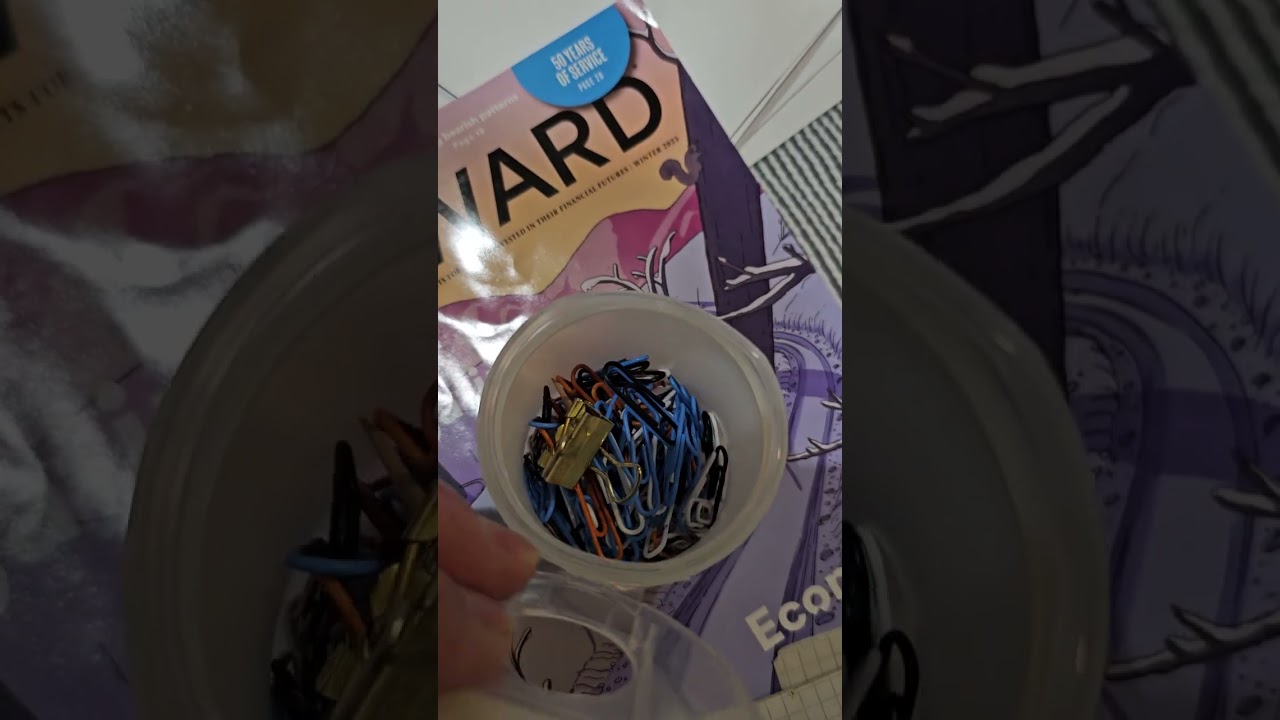 reuse recycle container, pop top lid on gum container