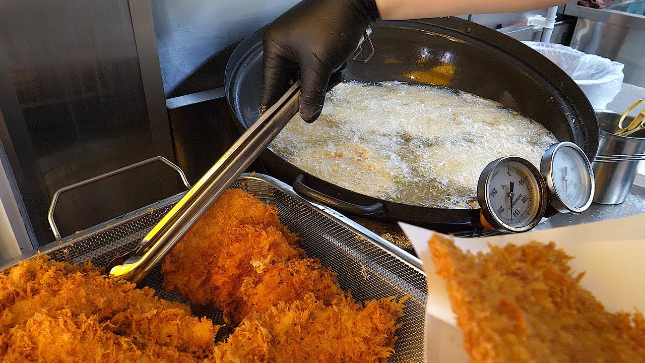 매일 새기름, 바로 만들어 튀겨주는 돈까스 / fried pork cutlet, fresh oil everyday - korean street food