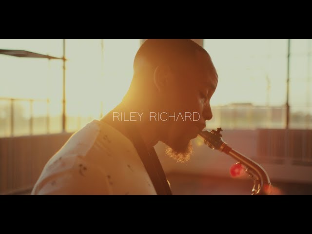 RILEY RICHARD - CAPTIVATE ME