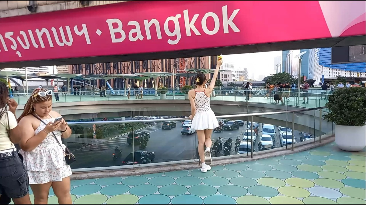 Central Bangkok and its tourists