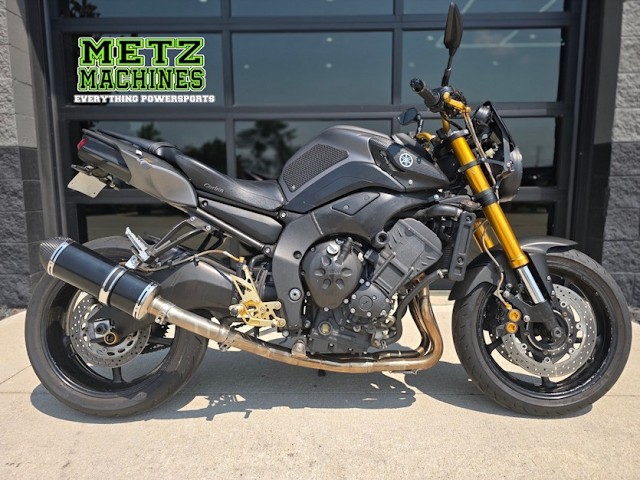 2012 Yamaha FZ8 Walk Around and Start Up - YouTube