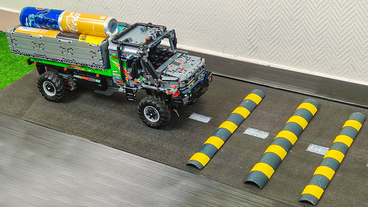 Zetros Off-road Truck Filled with Soda Cans VS Speed Bumps - Lego Technic