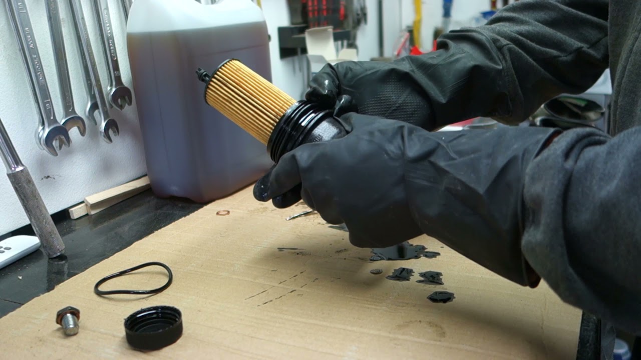 Del 1 BMW X1 Service - Olja och oljefilter