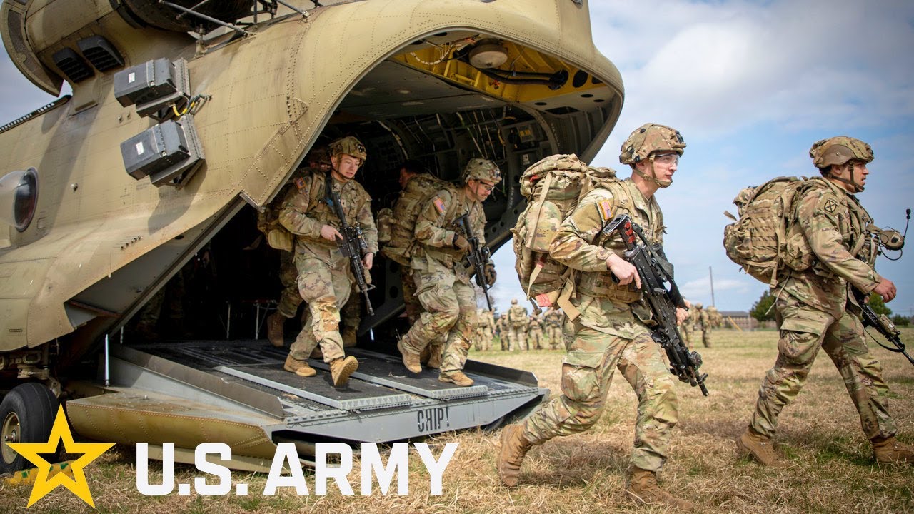 Армия США: Масштабные военные учения в Форт-Драм, штат Нью-Йорк.