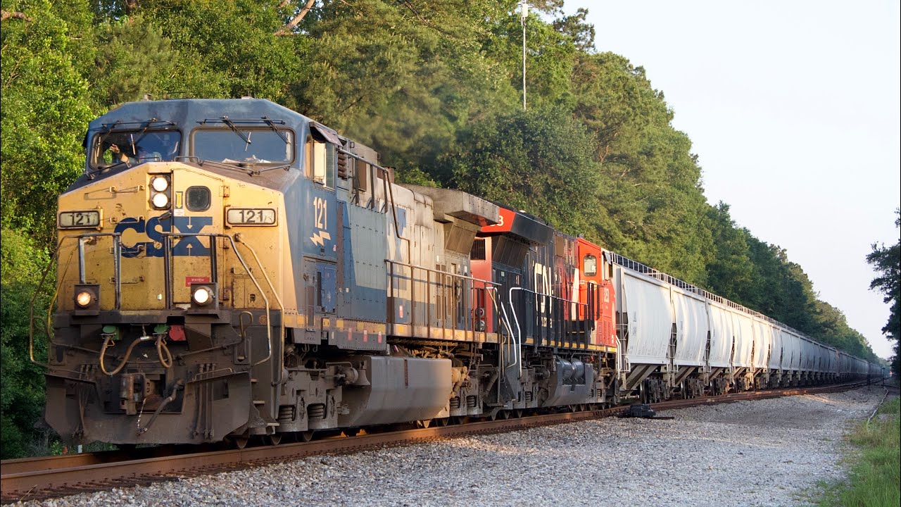 CN Empty Grain North through Natalbany, LA with a CSX YN2 Leader! YouTube