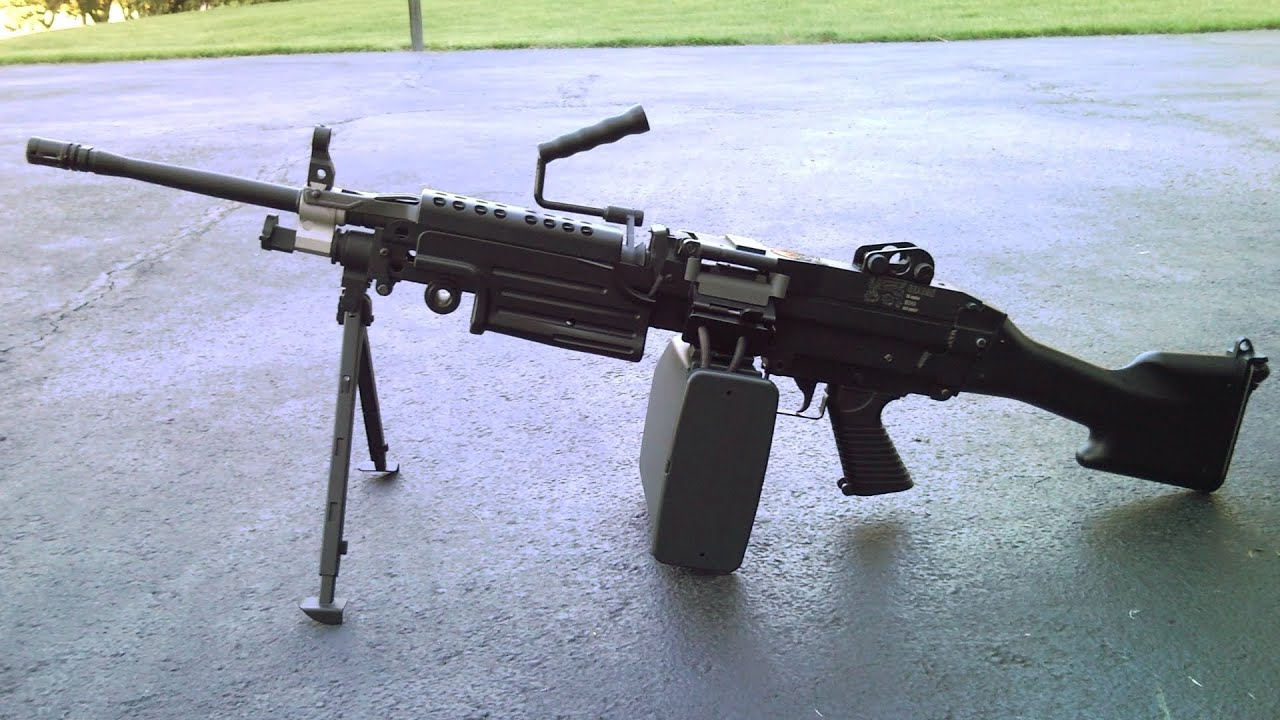 la m249 de A&K Maxresdefault