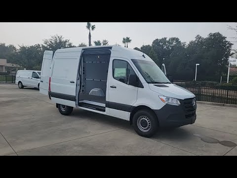 New 2023 Mercedes-Benz Sprinter Cargo Van Van en Carolina