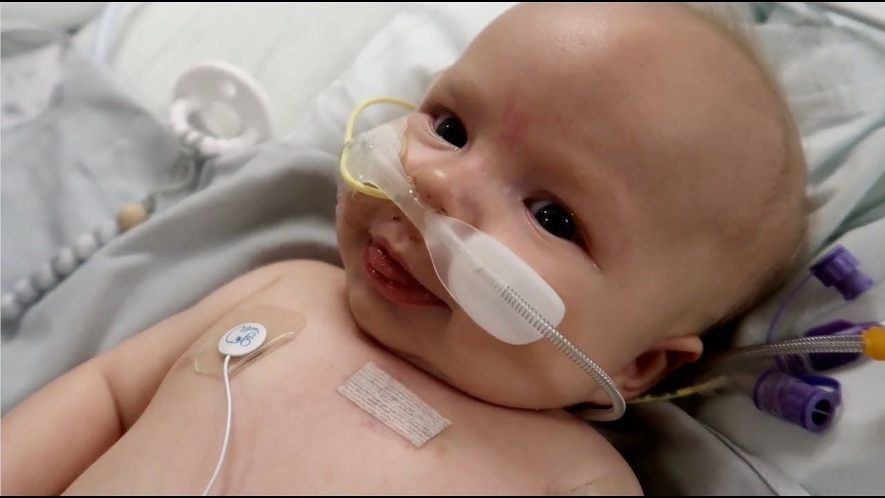 HE SMILED!!!! AND A HOSPITAL ROOM TOUR