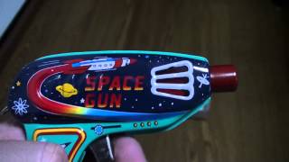 Space Gun - Classic Tin Toy made in Japan by Sanko - TokyoTinToys.com