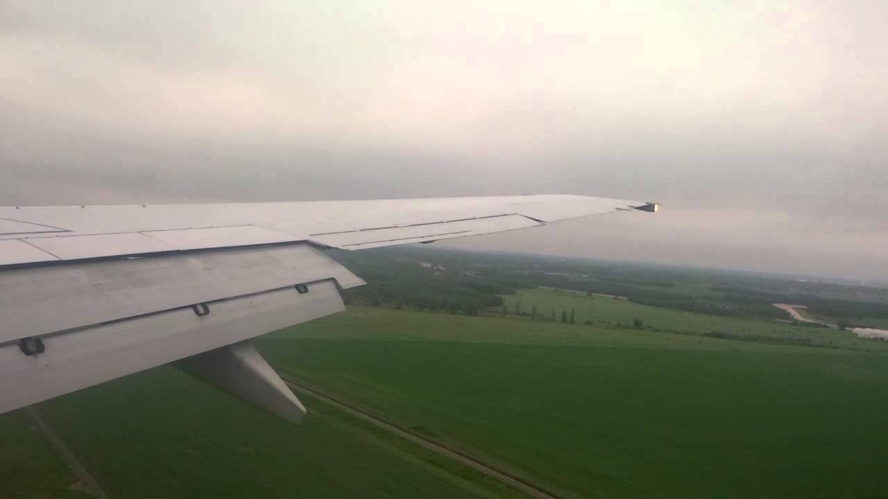Westjet 737-600 Landing @ Winnipeg intl (CYWG)